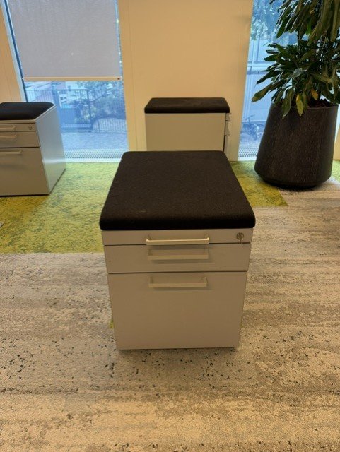 Steelcase Pilkas 3 Stalčių Blokai, Švedija